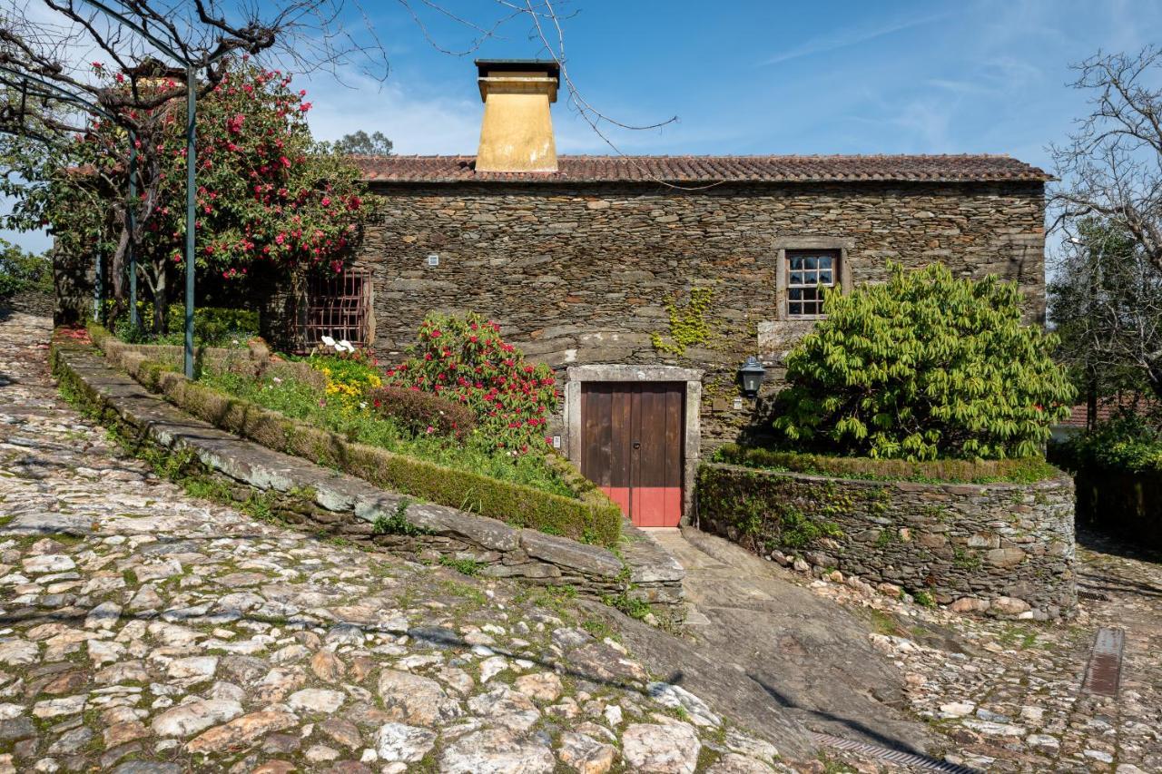 Maison d'hôtes Quinta De Mouraes - Casa Do Xisto à Lever Extérieur photo