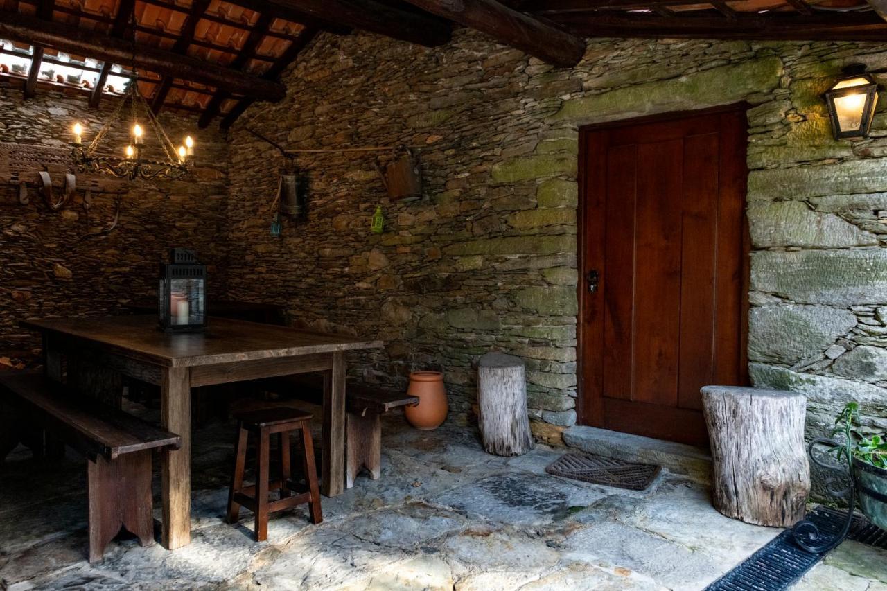 Maison d'hôtes Quinta De Mouraes - Casa Do Xisto à Lever Extérieur photo