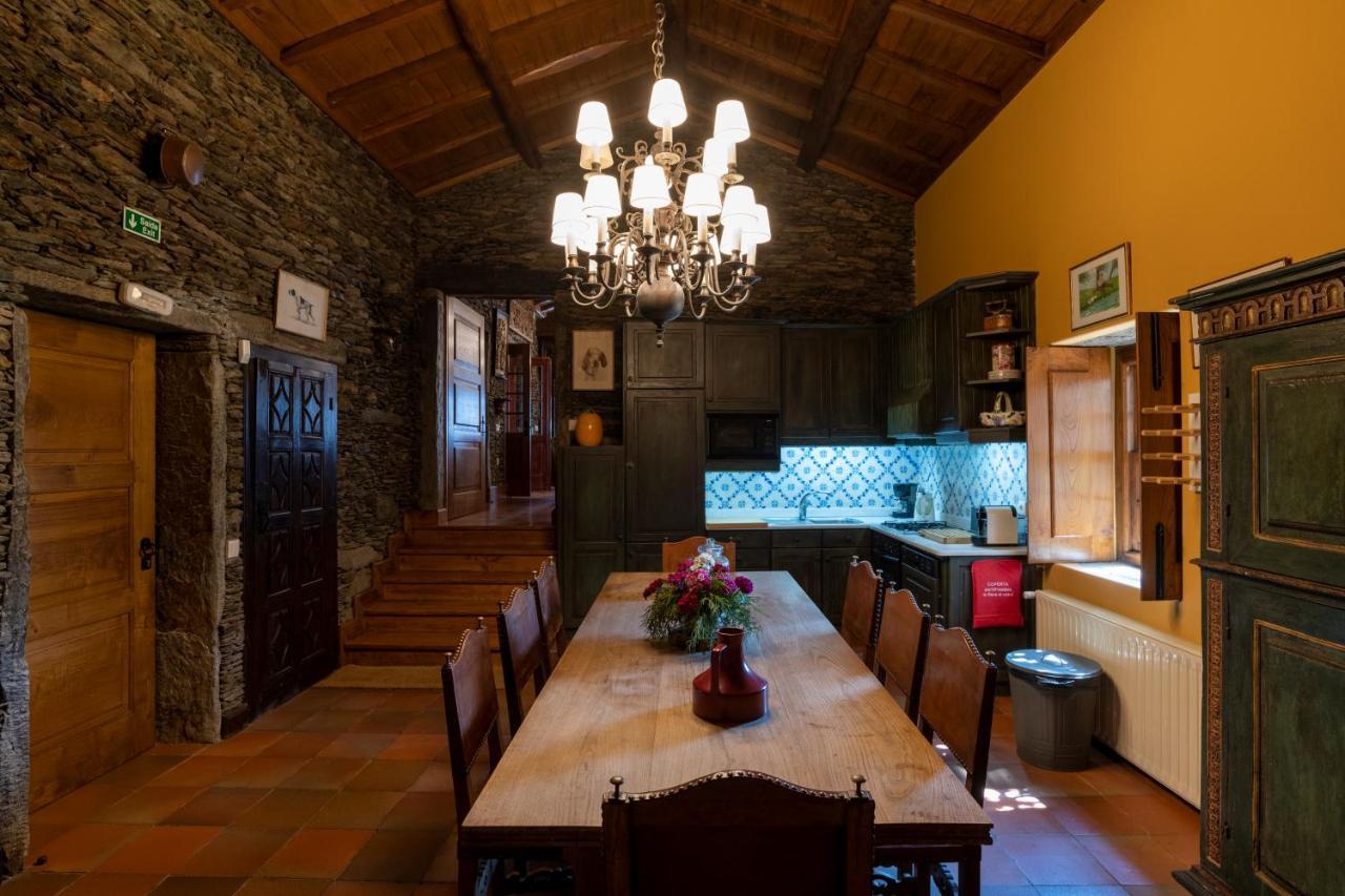 Maison d'hôtes Quinta De Mouraes - Casa Do Xisto à Lever Extérieur photo