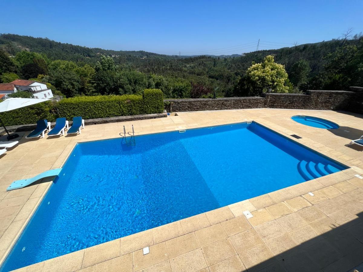 Maison d'hôtes Quinta De Mouraes - Casa Do Xisto à Lever Extérieur photo